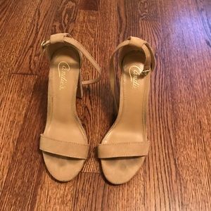Nude heels size 7